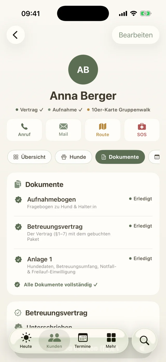 Dokumente im Kundenprofil: Aufnahmebogen, Betreuungsvertrag und Anlage 1 sind erledigt.