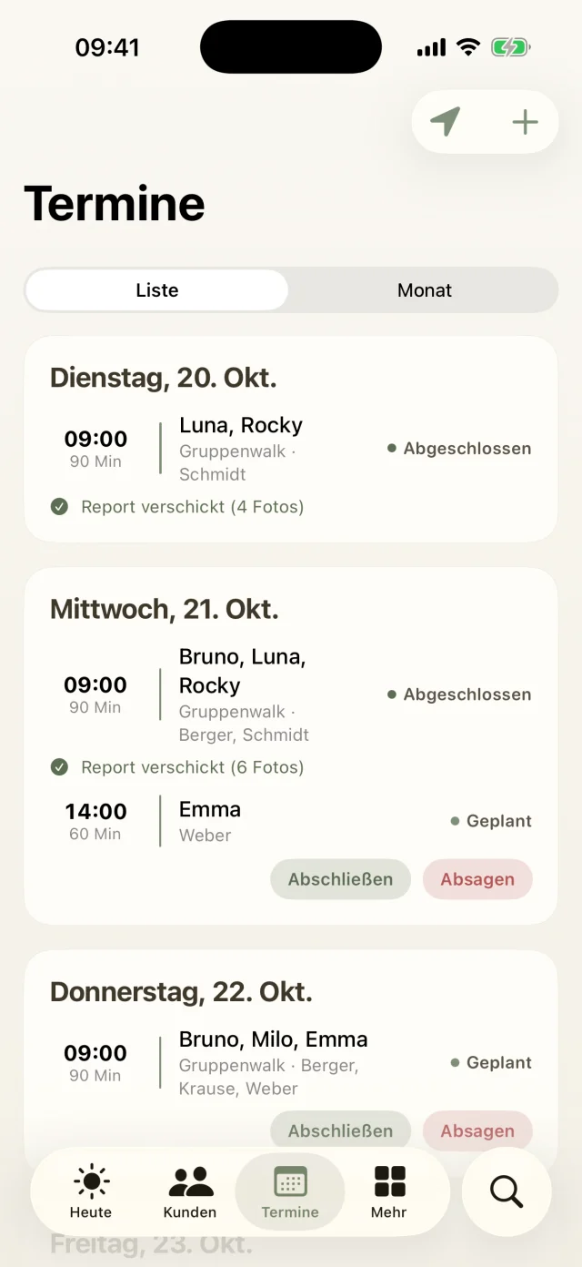 Termine nach Tagen sortiert, mit Abschließen und Absagen.